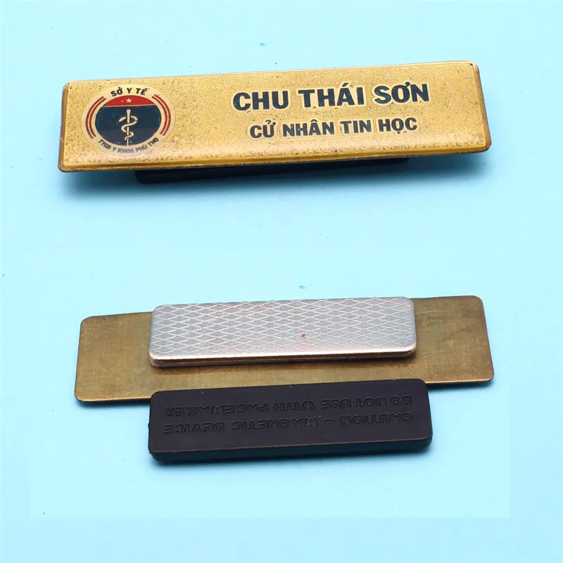 quy trình in thẻ đeo nhân viên